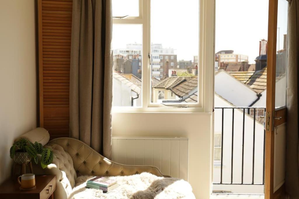 Sunny Seaside Sanctuary - Two Bedroom Apartment Hove Exteriér fotografie